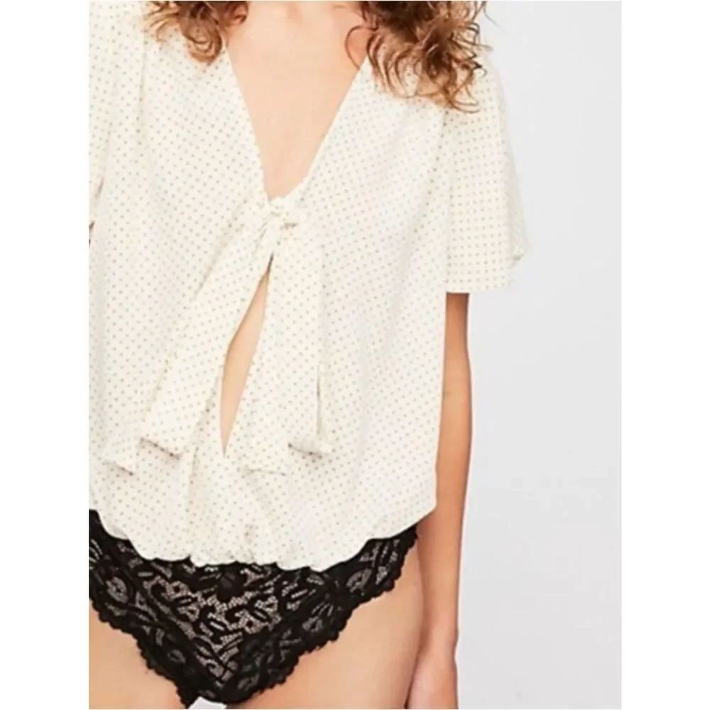 FREE PEOPLE | Uptown Girl Polka Dot Flutter Tie-Front Bodysuit Women’s Size M